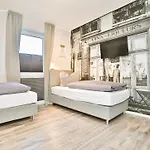 Thormarcon Am Plauer Fuer 20 Gaeste, Sauna, Pool * Lenz