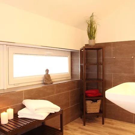 Apartment Thormarcon Am Plauer Fuer 18 Gaeste, Sauna, Pool Lenz