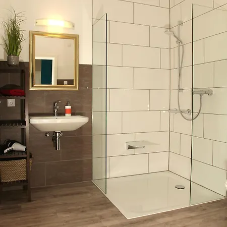 Thormarcon Am Plauer Fuer 18 Gaeste, Sauna, Pool Lenz