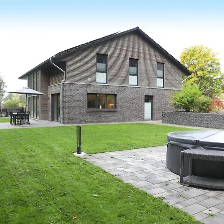 Thormarcon Am Plauer Fuer 20 Gaeste, Sauna, Pool