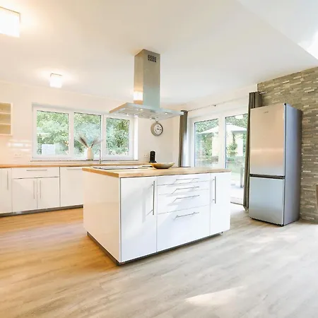 Villa Auszeit Am Plauer See Fuer 20 Gaeste, Sauna, Pool