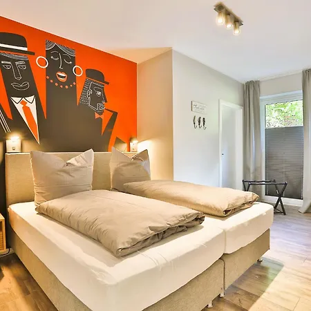 Villa Auszeit Am Plauer See Fuer 20 Gaeste, Sauna, Pool * Lenz