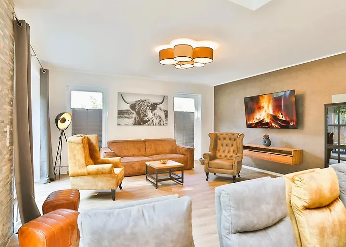 Thormarcon Am Plauer Fuer 20 Gaeste, Sauna, Pool Lenz