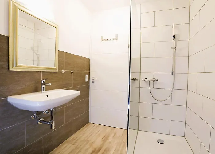 Thormarcon Am Plauer Fuer 20 Gaeste, Sauna, Pool * Lenz